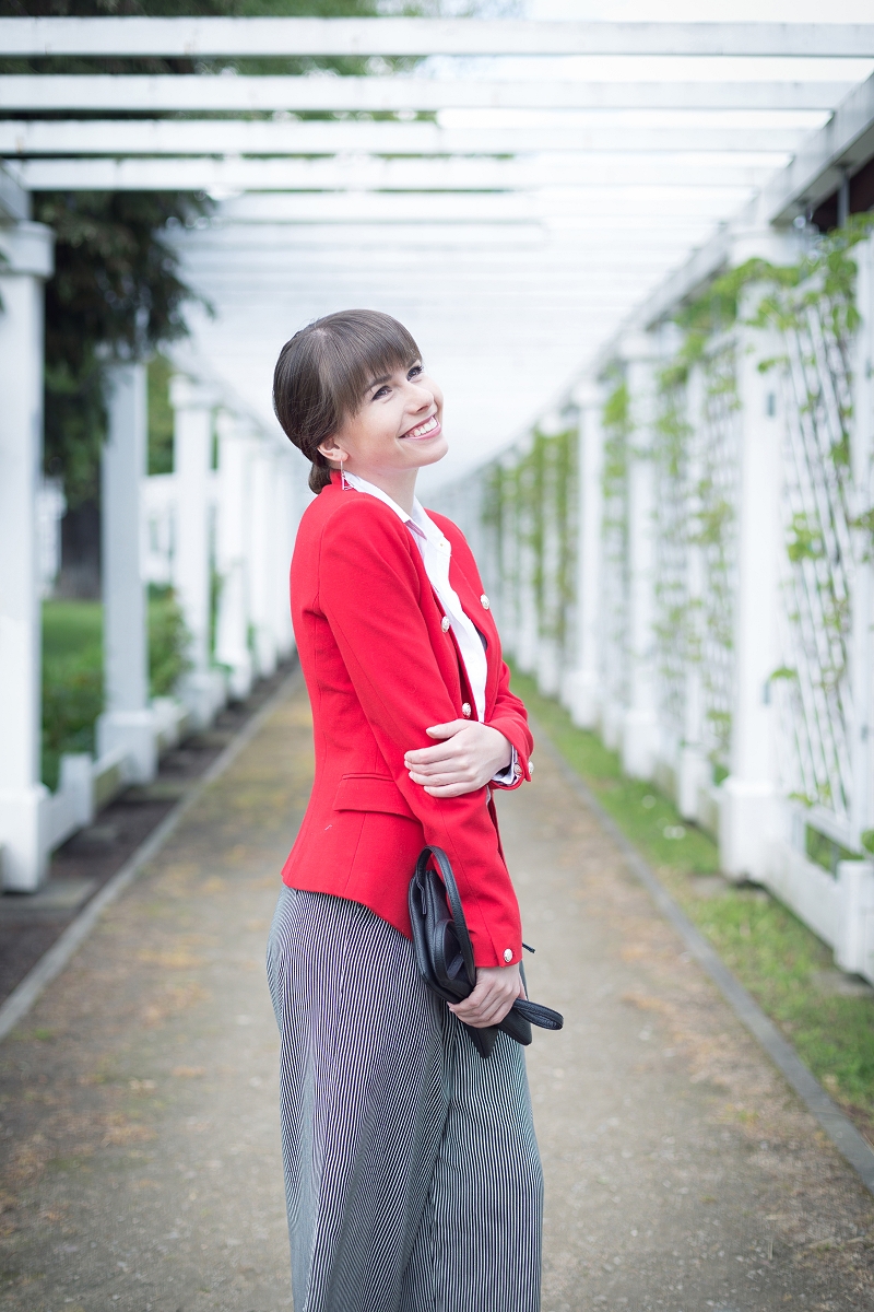 Culottes i czerwona marynarka