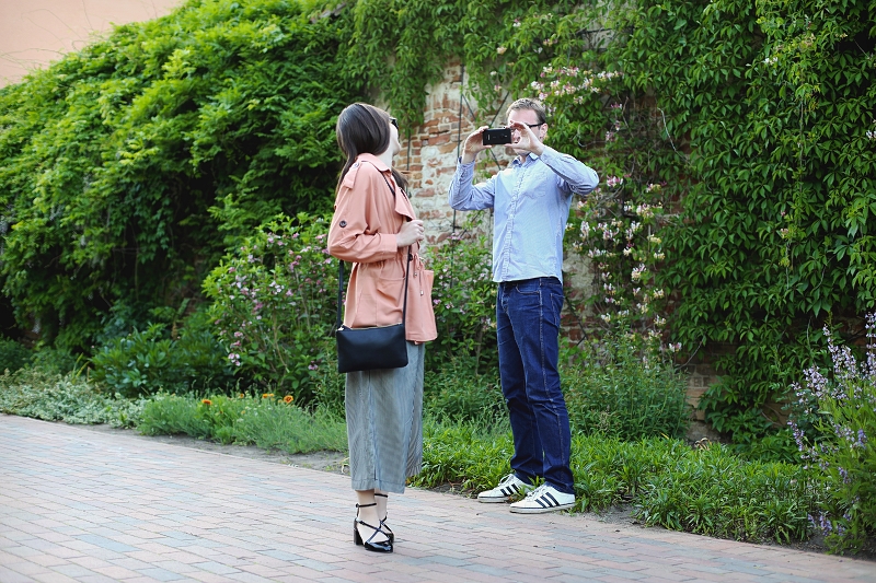 Paparazzo z komórką