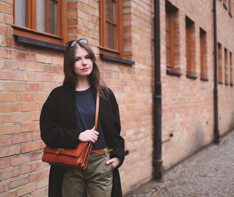 Połączenie zieleni, brązu i czarnego