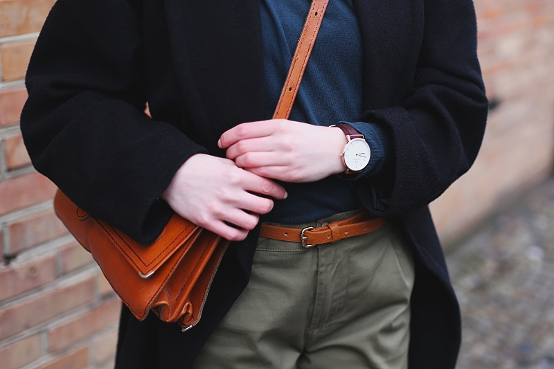 Brązowe skórzane dodatki