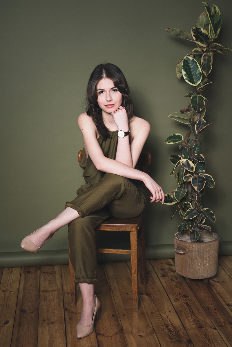 Minimalistyczny kombinezon