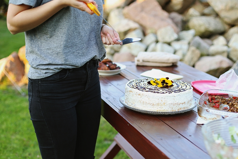 Urodziny na powietrzu - tort urodzinowy