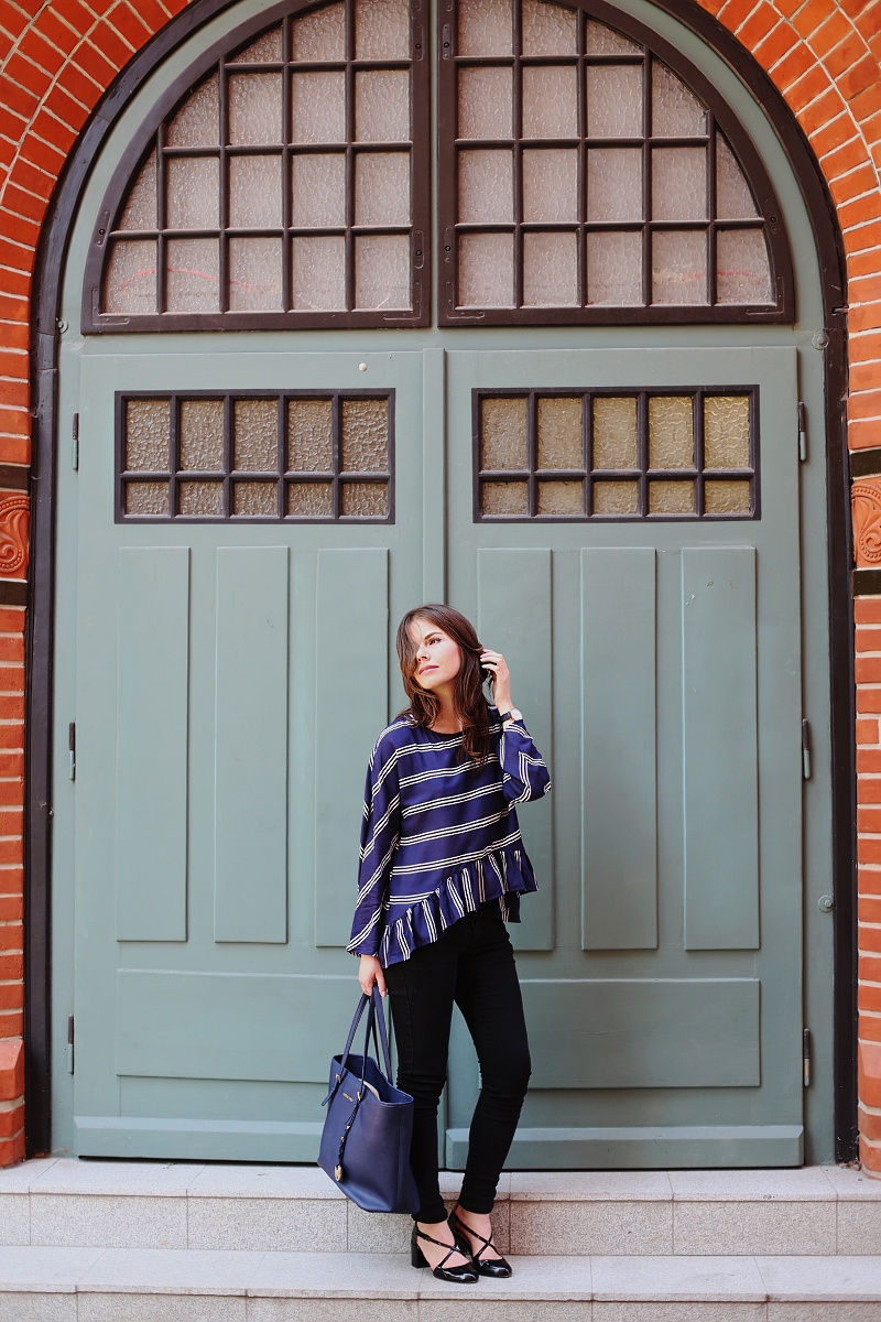 Jak łączyć czerń z granatem?