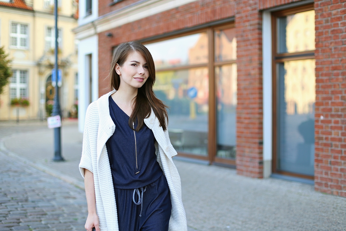 Kombinezon z zamkiem i sweter oversize