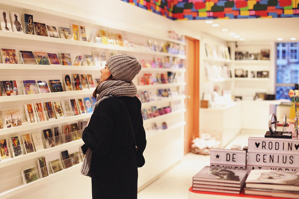 Sklep z pamiątkami w muzeum Groningen Sklep z pamiątkami w muzeum Groningen