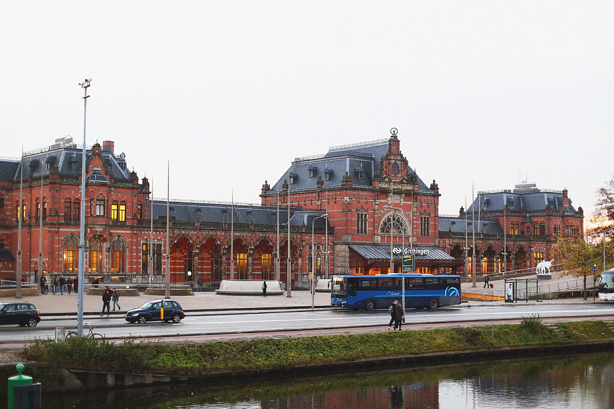 Budynek dworca w Groningen
