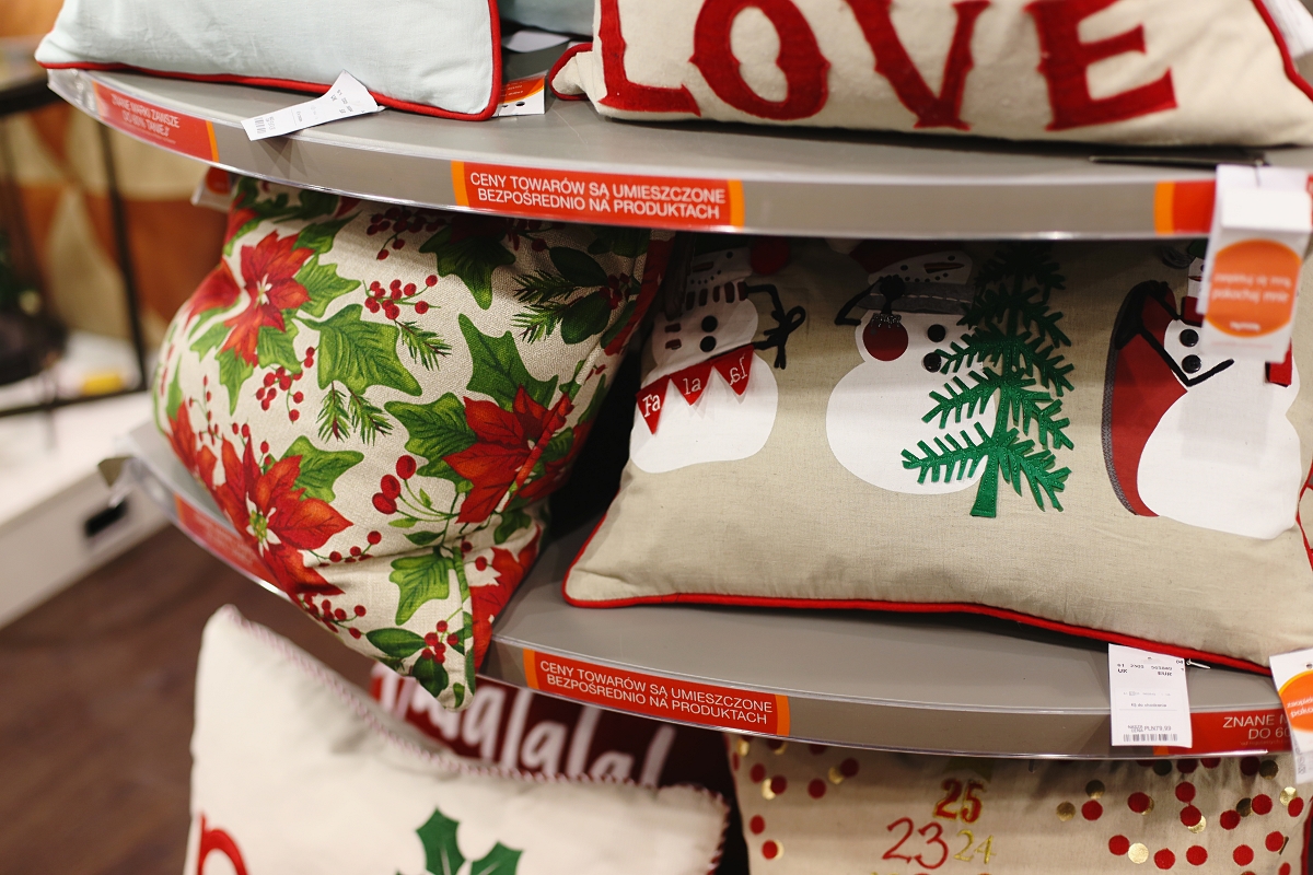 Świąteczne poduchy TK Maxx