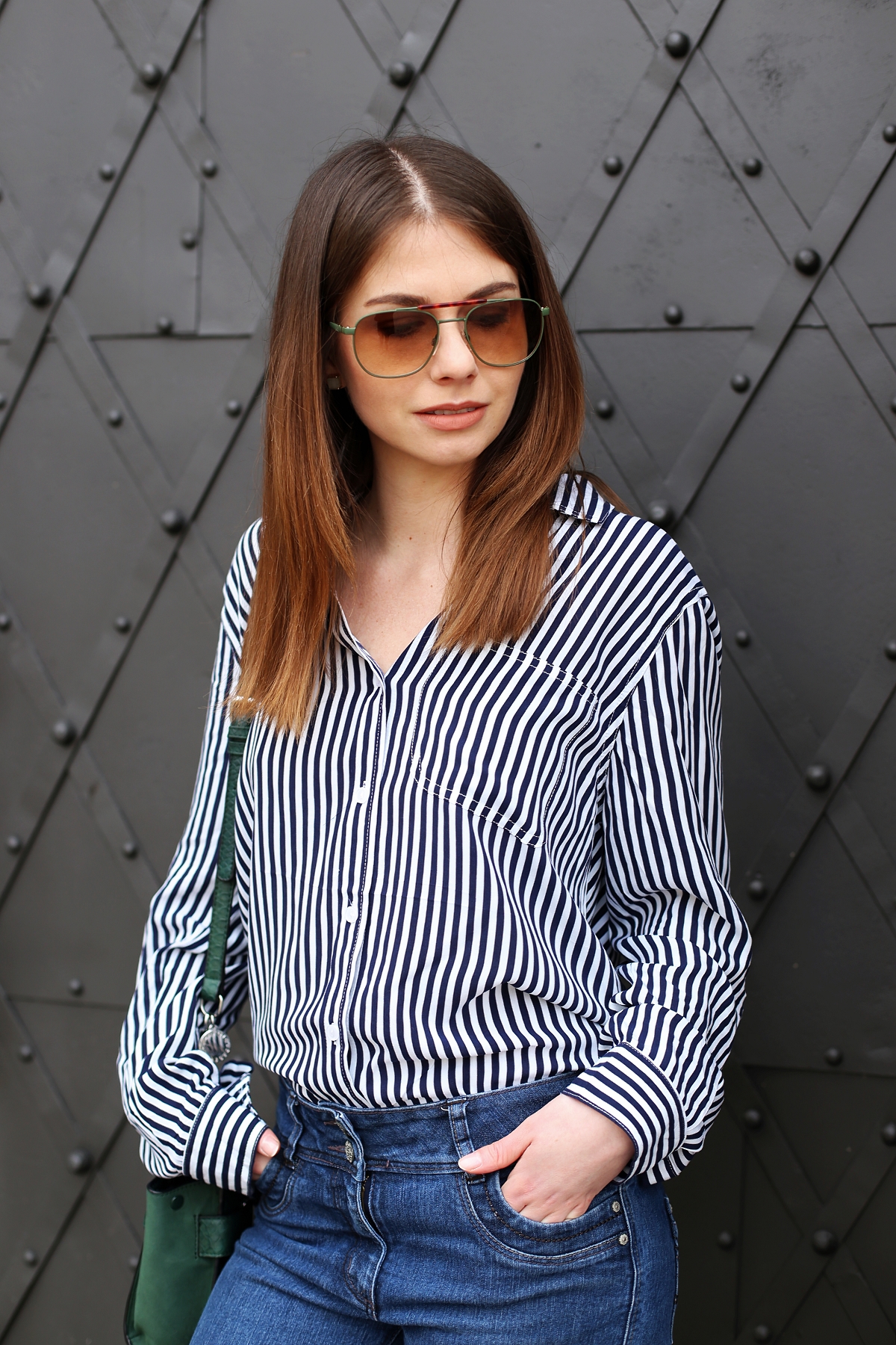 Pasiasta koszula & jeansowe dzwony