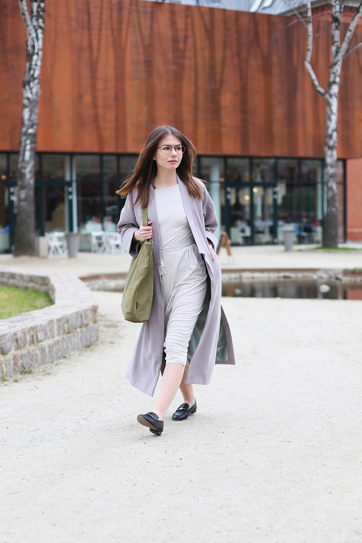 Stylizacja w kolorach nude