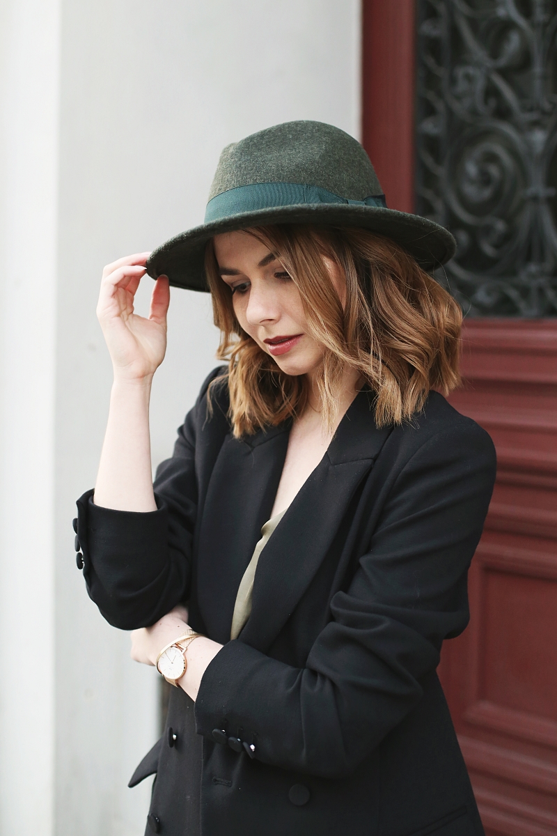 Stylizacja: oliwkowa sukienka 7/8