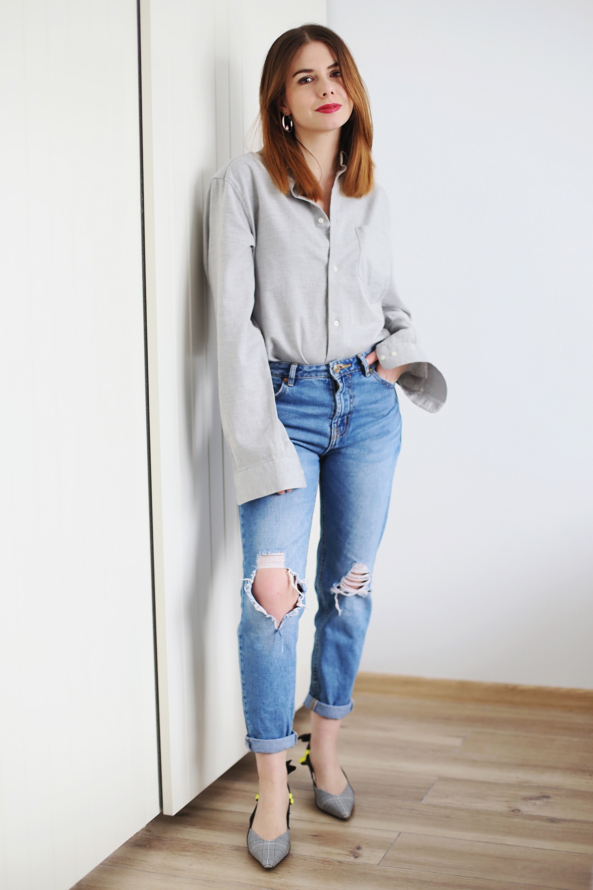 Minimalizm - koszula z działu męskiego i mom jeans