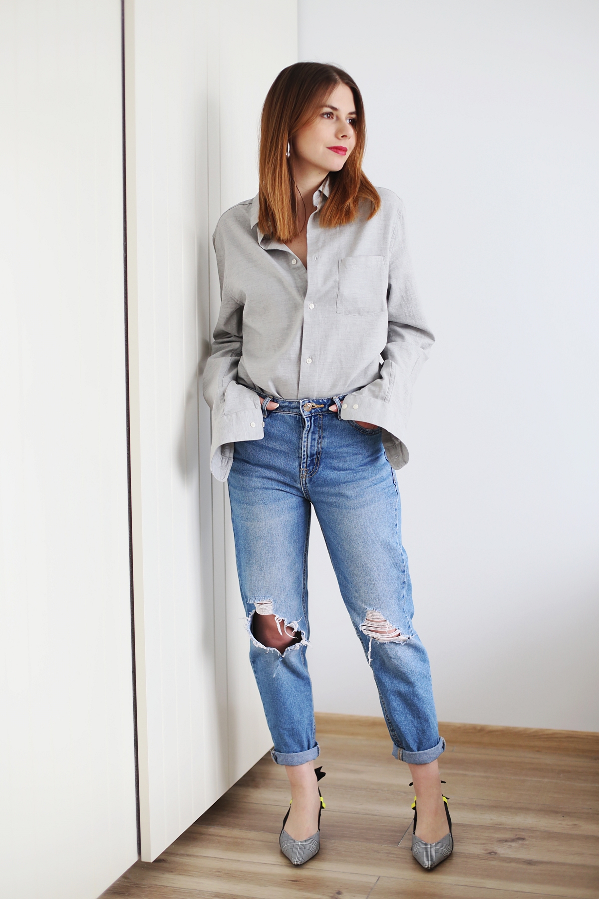 Minimalizm - koszula z działu męskiego i mom jeans