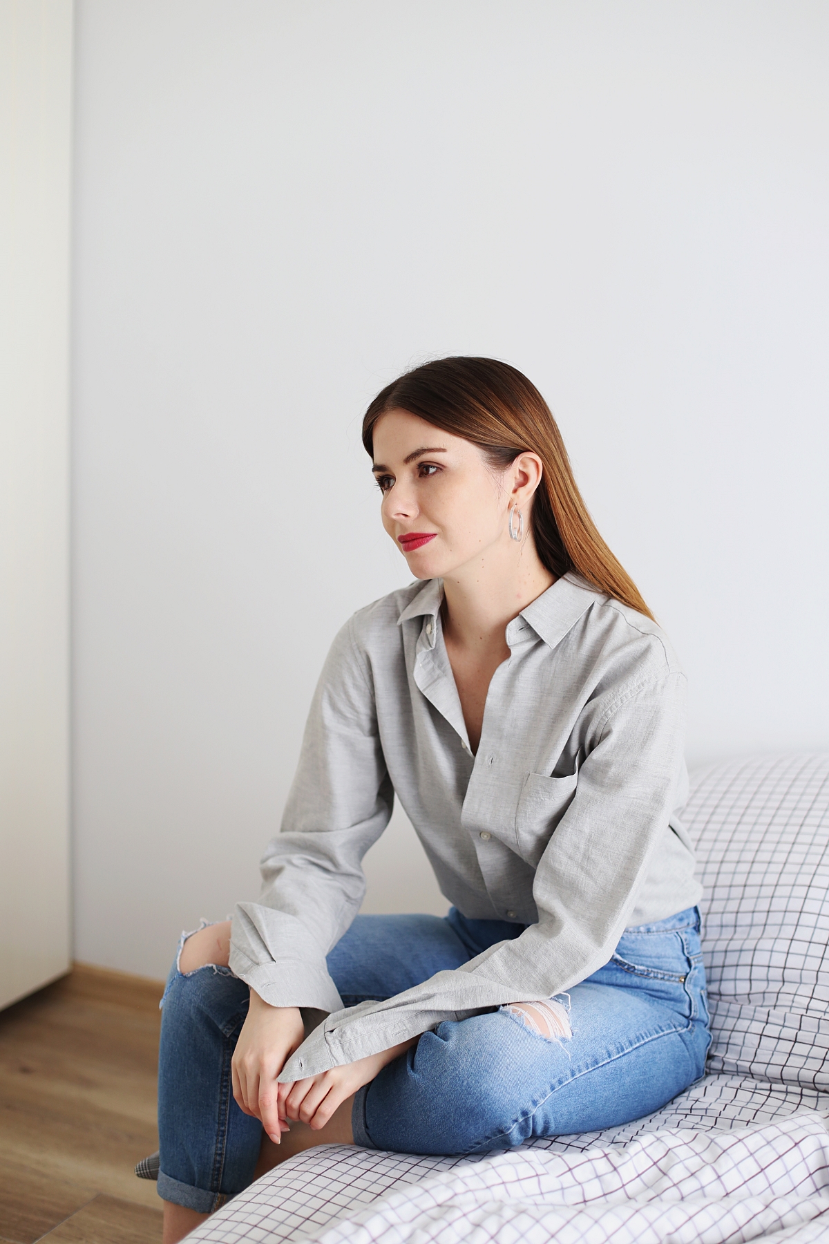 Minimalizm - koszula z działu męskiego i mom jeans