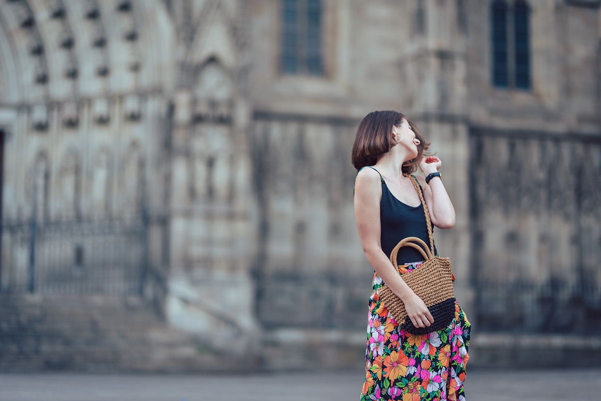 Barcelona Katedra Świętej Eulalii wzorzysta spódnica długość 7/8