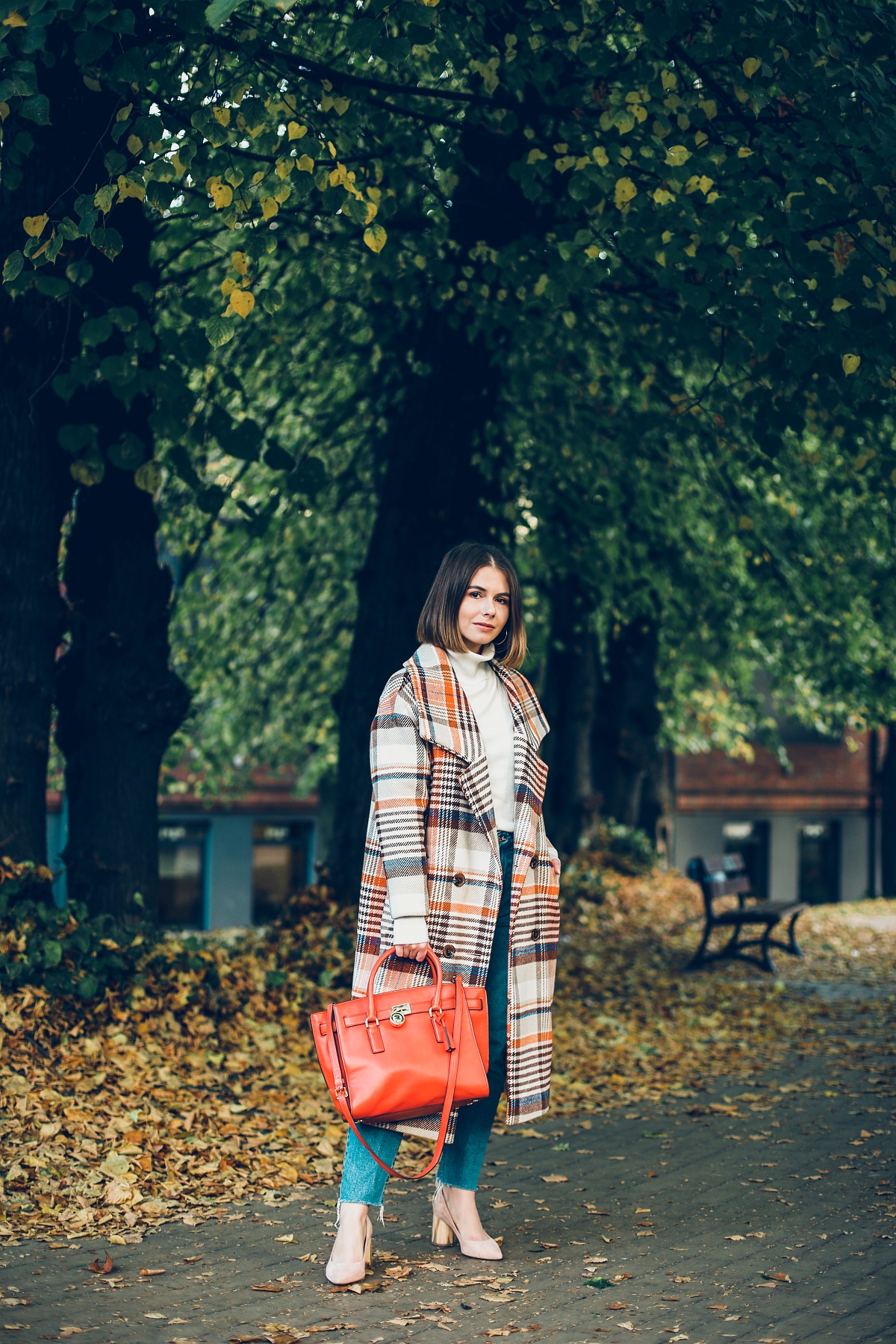 jesienna stylizacja michael kors płaszcz oversize krata