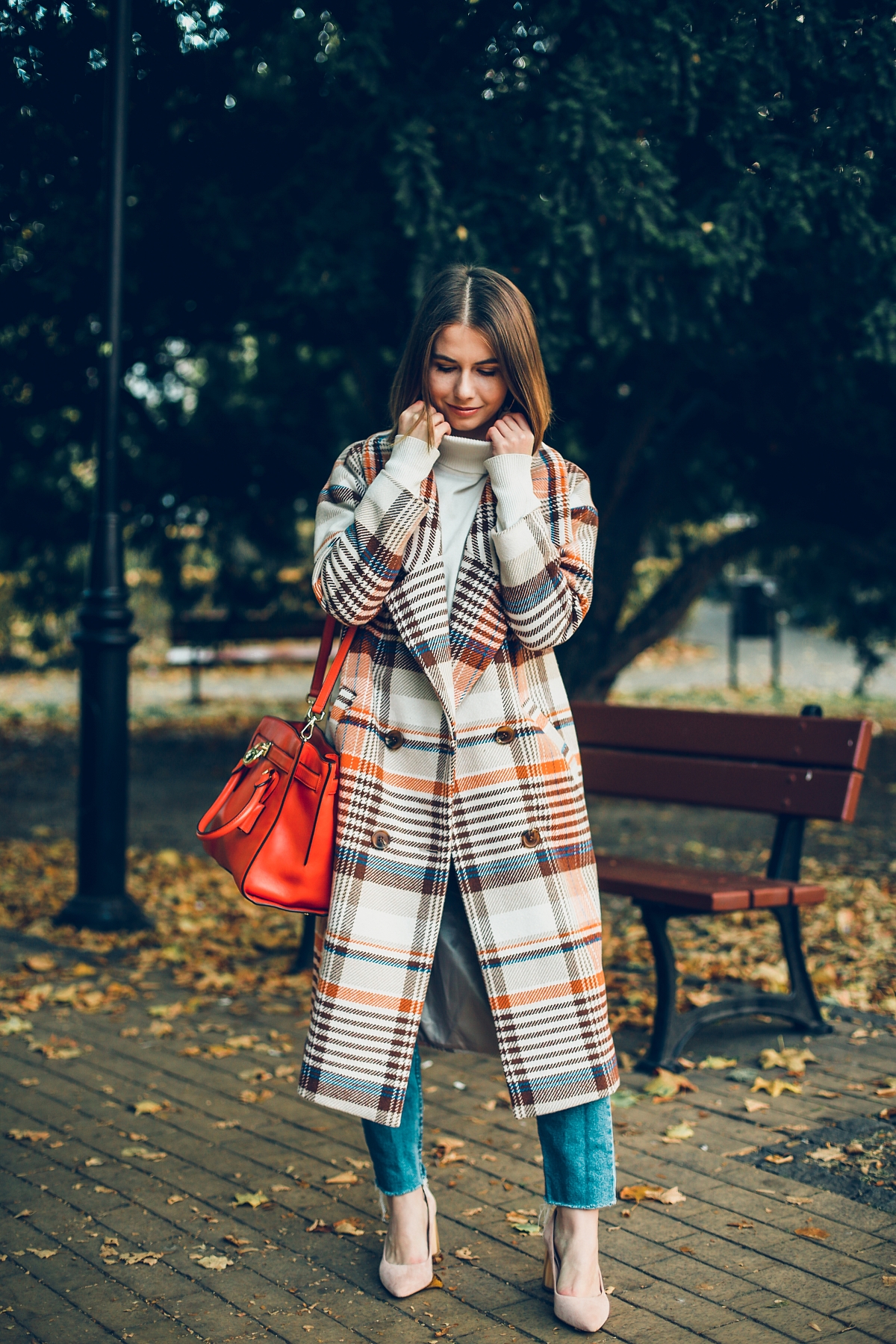 jesienna sesja Michael Kors płaszcz oversize krata