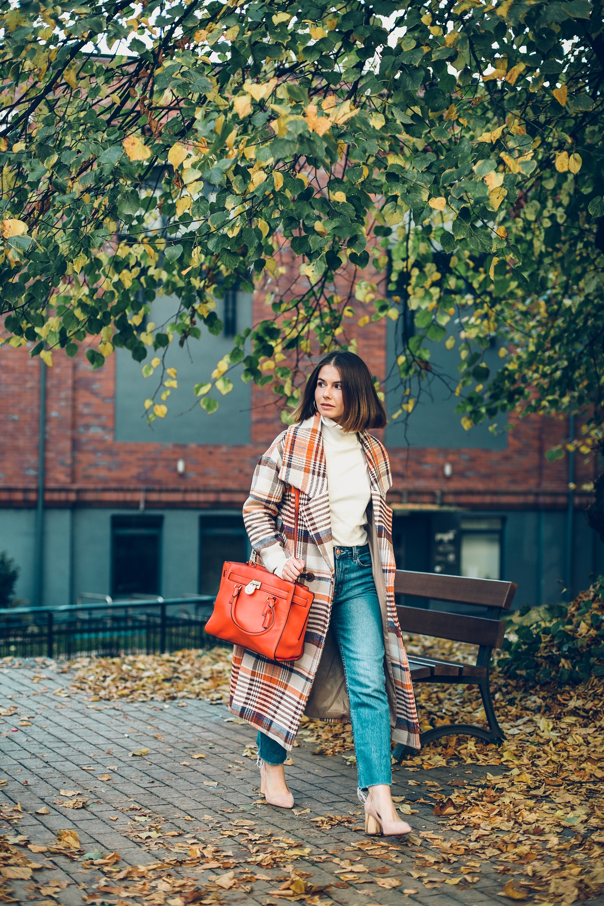 jesienna stylizacja michael kors płaszcz oversize krata