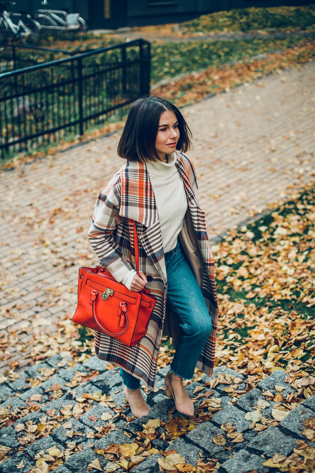 jesienna stylizacja michael kors płaszcz oversize krata wrzeszcz