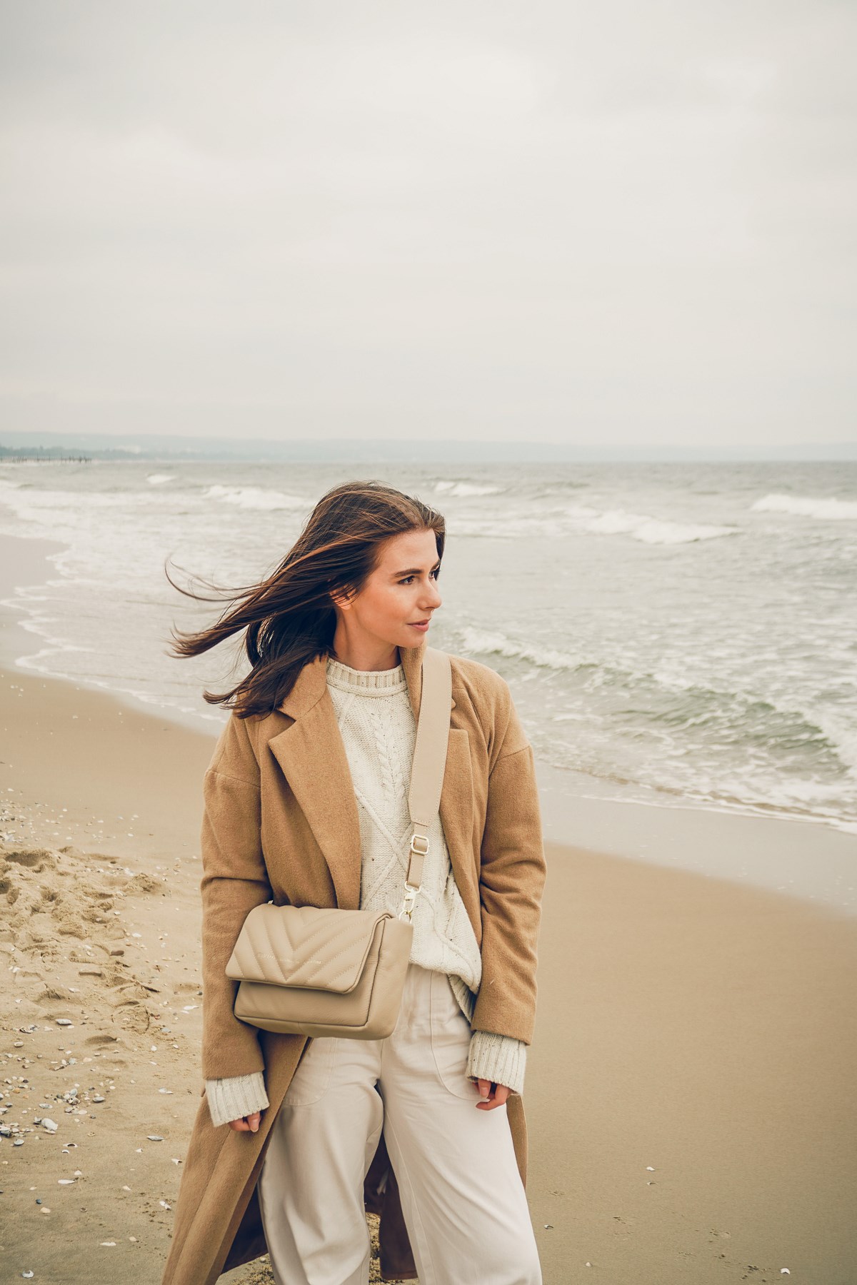 beżowy total look torebka fabiola