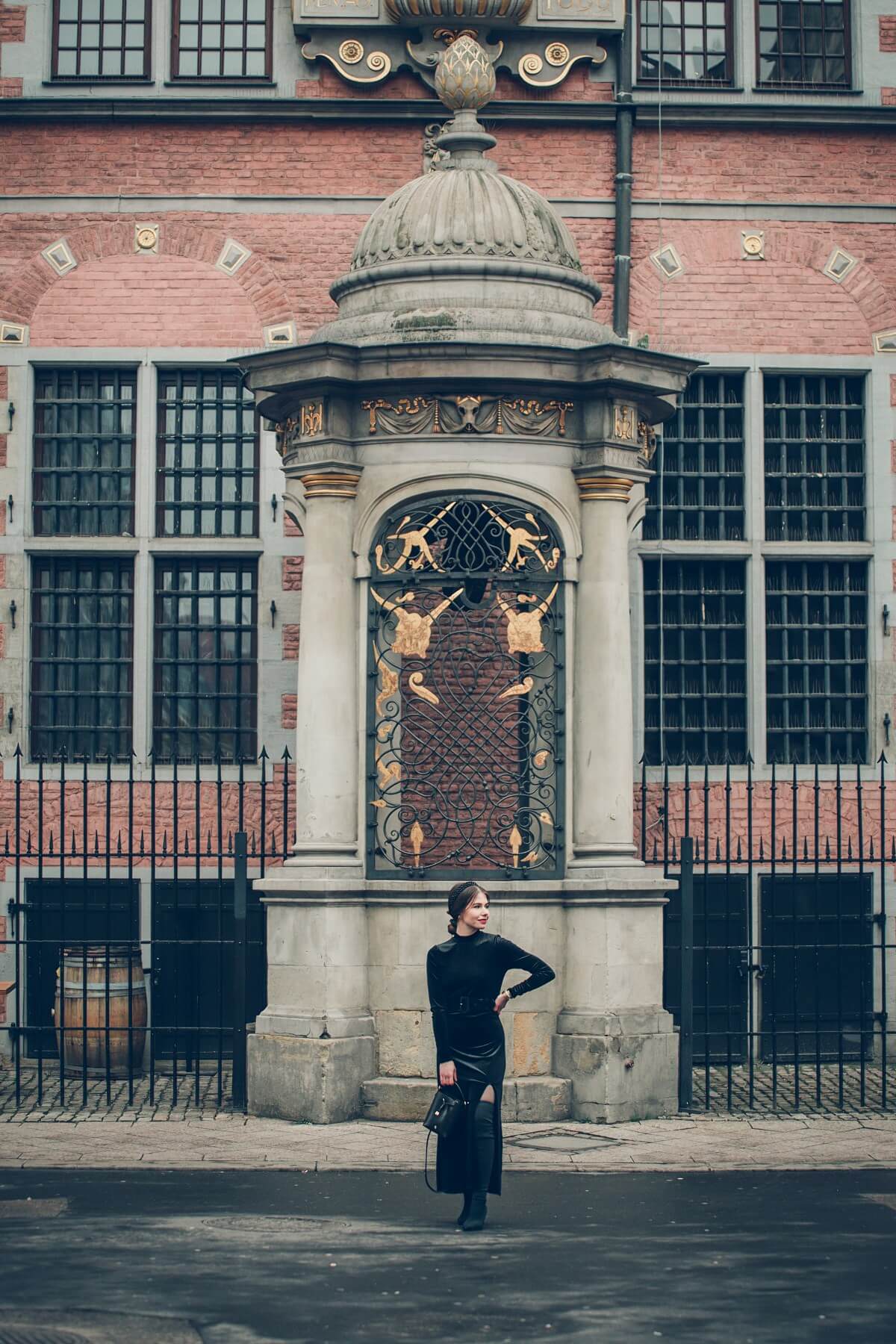 welurowa sukienka na święta