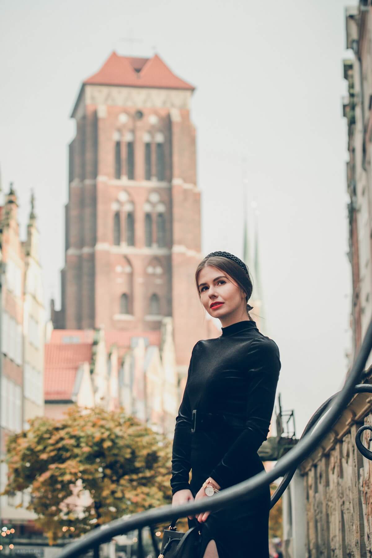 welurowa sukienka stylizacja świąteczna