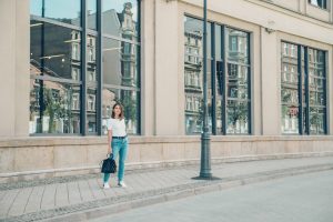 jak nosic jeans stylizacja blog modowy