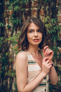 stylizacja beże blog modowy park oliwski sesja