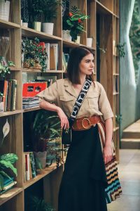 koszula safari spódnica plisowana furla brava sesja blog modowy