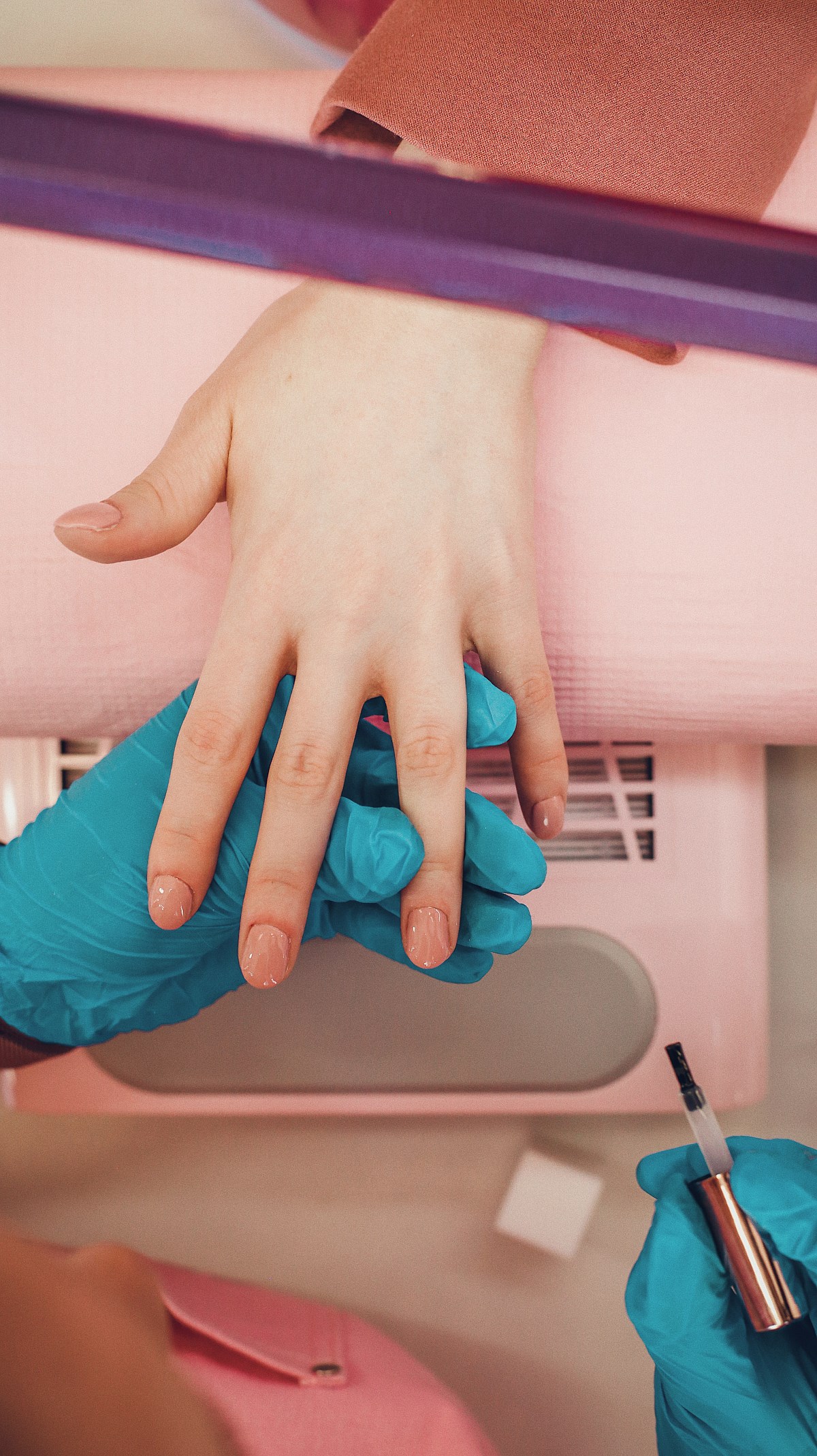 Essens Beauty Bar różowy salon Wrzeszcz 