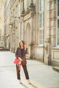 scarf print versace trend stylizacja orsay